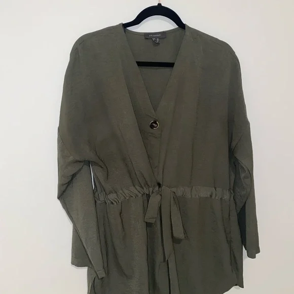 Gently worn green Primark blouse size 12. - Picture 4 of 8